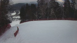 Prostřední část sjezdovky a snowpark