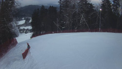 Prostřední část sjezdovky a snowpark