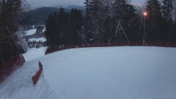 Prostřední část sjezdovky a snowpark