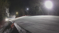Prostřední část sjezdovky a snowpark