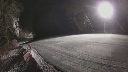 Prostřední část sjezdovky a snowpark