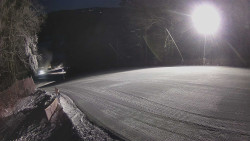 Prostřední část sjezdovky a snowpark