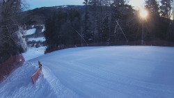 Prostřední část sjezdovky a snowpark