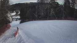 Prostřední část sjezdovky a snowpark