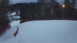 Prostřední část sjezdovky a snowpark