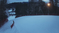 Prostřední část sjezdovky a snowpark