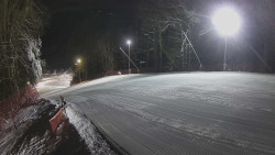 Prostřední část sjezdovky a snowpark