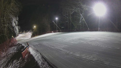 Prostřední část sjezdovky a snowpark
