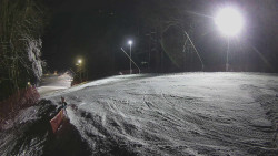 Prostřední část sjezdovky a snowpark