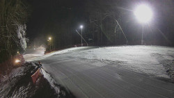 Prostřední část sjezdovky a snowpark