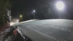 Prostřední část sjezdovky a snowpark
