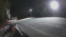 Prostřední část sjezdovky a snowpark