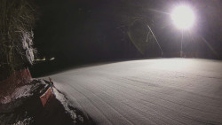 Prostřední část sjezdovky a snowpark