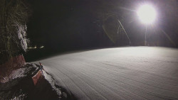 Prostřední část sjezdovky a snowpark