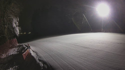 Prostřední část sjezdovky a snowpark