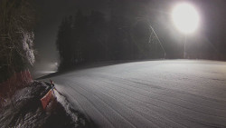 Prostřední část sjezdovky a snowpark