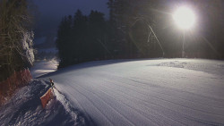 Prostřední část sjezdovky a snowpark