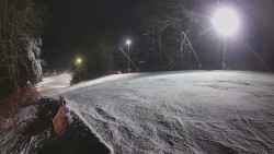 Prostřední část sjezdovky a snowpark