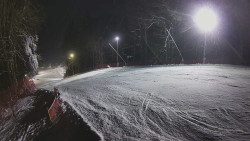 Prostřední část sjezdovky a snowpark