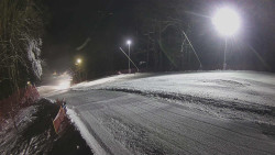 Prostřední část sjezdovky a snowpark