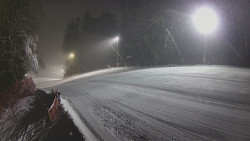Prostřední část sjezdovky a snowpark