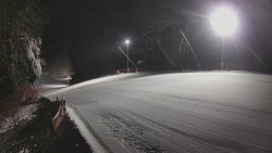 Prostřední část sjezdovky a snowpark