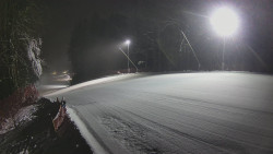 Prostřední část sjezdovky a snowpark