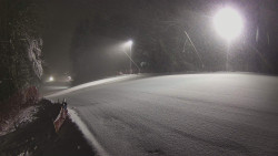 Prostřední část sjezdovky a snowpark