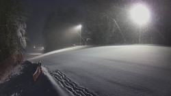 Prostřední část sjezdovky a snowpark