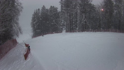 Prostřední část sjezdovky a snowpark