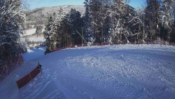 Prostřední část sjezdovky a snowpark