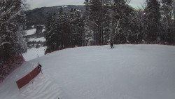 Prostřední část sjezdovky a snowpark