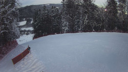 Prostřední část sjezdovky a snowpark