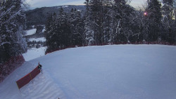 Prostřední část sjezdovky a snowpark