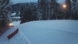 Prostřední část sjezdovky a snowpark