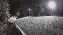 Prostřední část sjezdovky a snowpark
