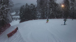 Prostřední část sjezdovky a snowpark