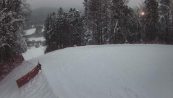 Prostřední část sjezdovky a snowpark