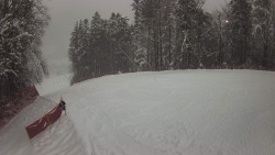 Prostřední část sjezdovky a snowpark