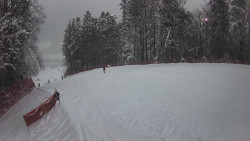 Prostřední část sjezdovky a snowpark