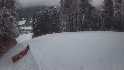Prostřední část sjezdovky a snowpark