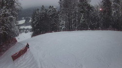 Prostřední část sjezdovky a snowpark