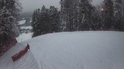 Prostřední část sjezdovky a snowpark
