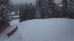 Prostřední část sjezdovky a snowpark