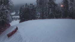 Prostřední část sjezdovky a snowpark