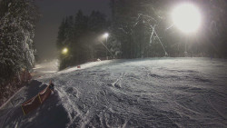 Prostřední část sjezdovky a snowpark