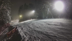 Prostřední část sjezdovky a snowpark