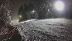 Prostřední část sjezdovky a snowpark