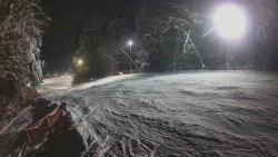 Prostřední část sjezdovky a snowpark