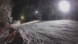 Prostřední část sjezdovky a snowpark